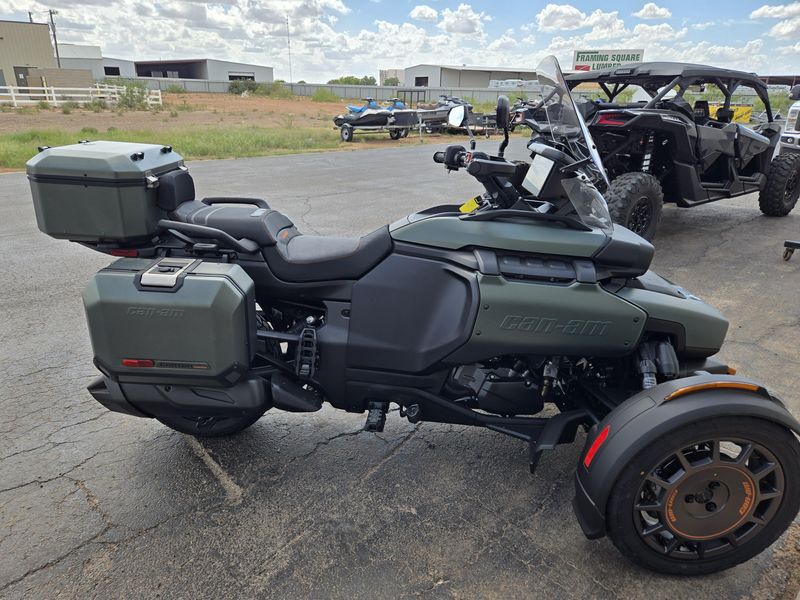 2025 Can-Am CANYON REDROCK MOSS GREEN Image 5