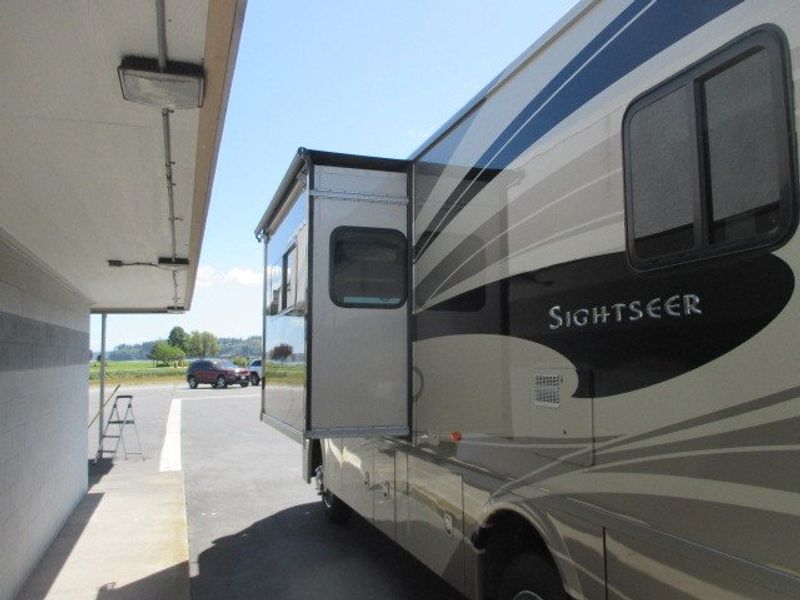 2014 Ford F-53 Motorhome Chassis Image 34