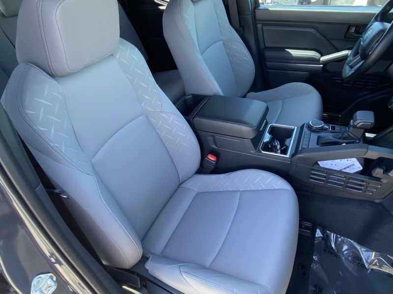 New 2025 Toyota Tacoma SR5Image 11