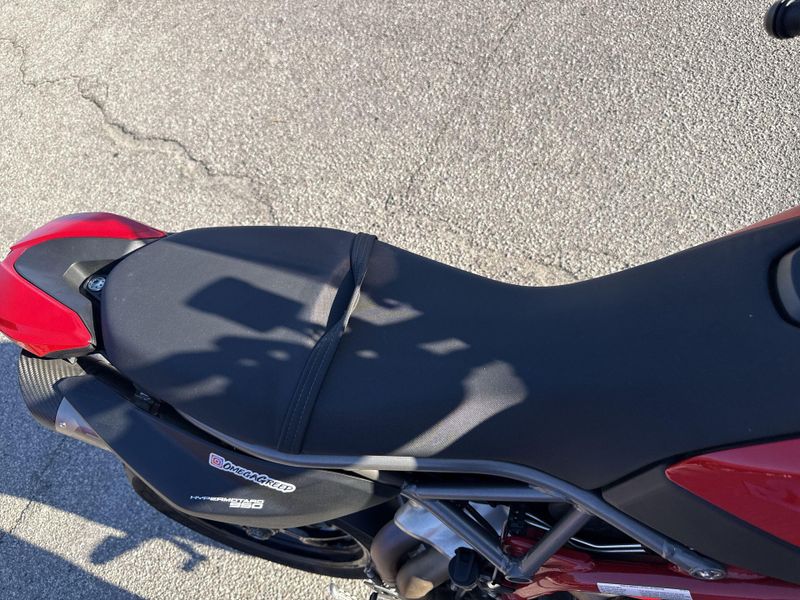 Used 2020 Ducati HYPERMOTARD 950 Image 15