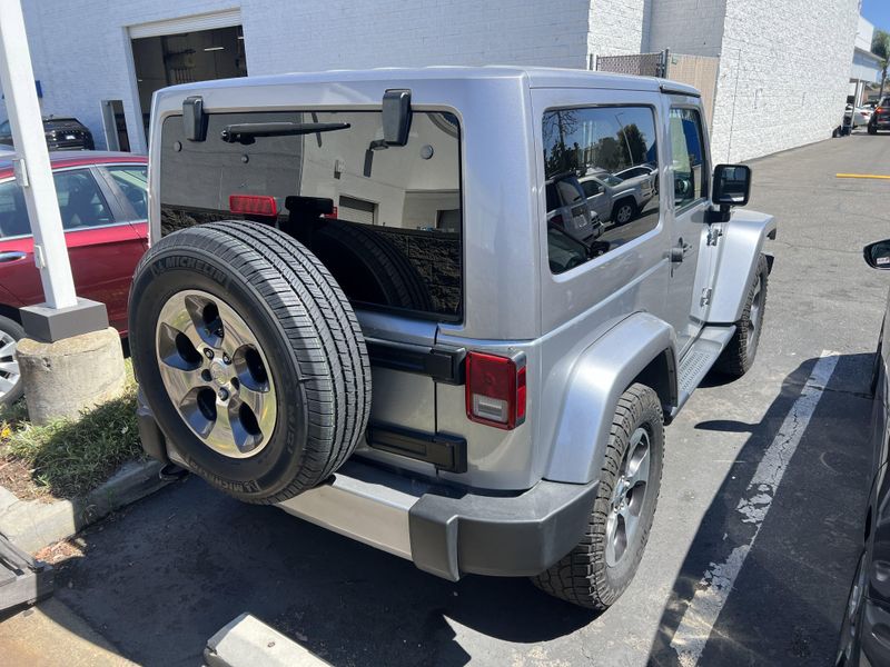 Used 2018 Jeep Wrangler JK SaharaImage 8