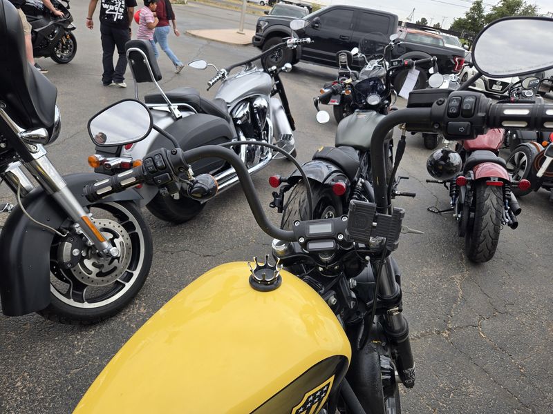 USED 2023 HARLEY SOFTAIL STREET BOB 114 Image 11