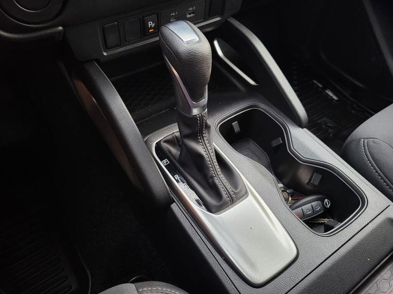 2023 Nissan Frontier SVImage 22