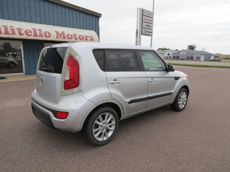 Used 2012 Kia Soul + 4dr Crossover 6AImage 3