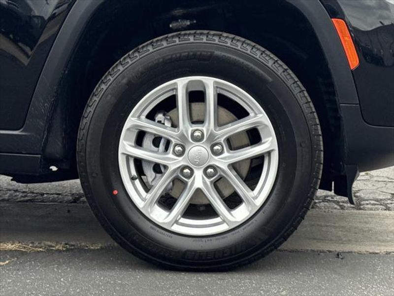 New 2026 Jeep Grand Cherokee Laredo X 4x2