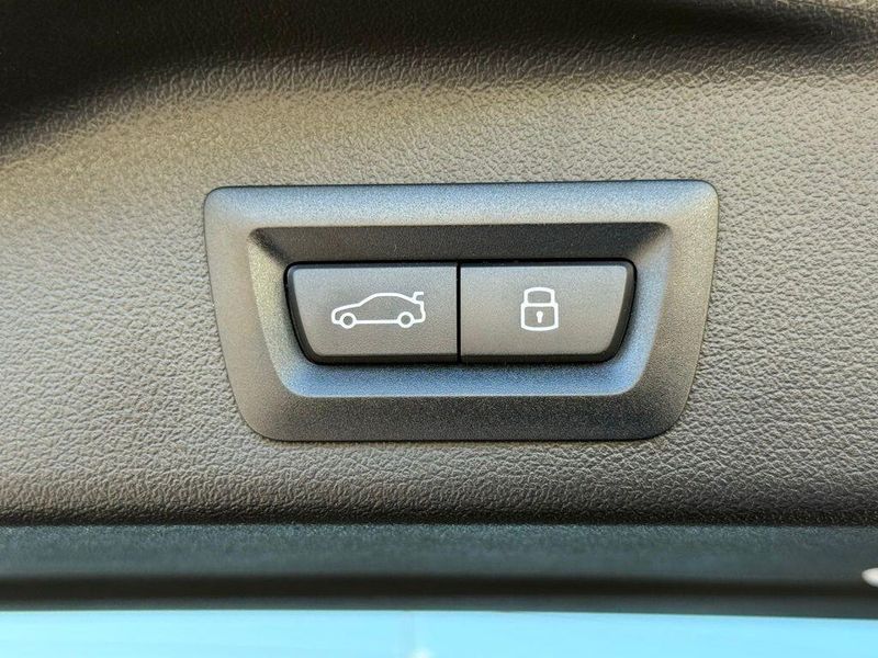 New 2026 BMW X5 M60iImage 17