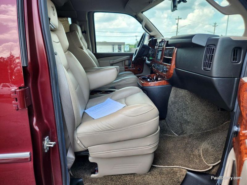 2022 Chevrolet Express Cargo Image 28