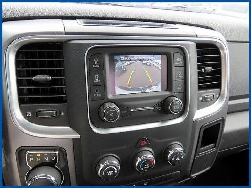 2024 RAM 1500 Classic SLTImage 18