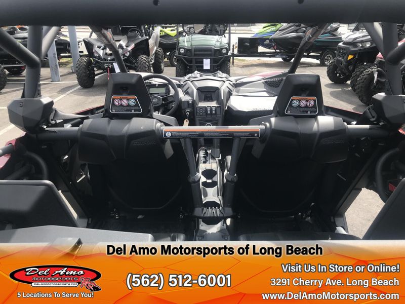 2025 Can-Am MAVERICK X3 MAX RS TURBO Image 9