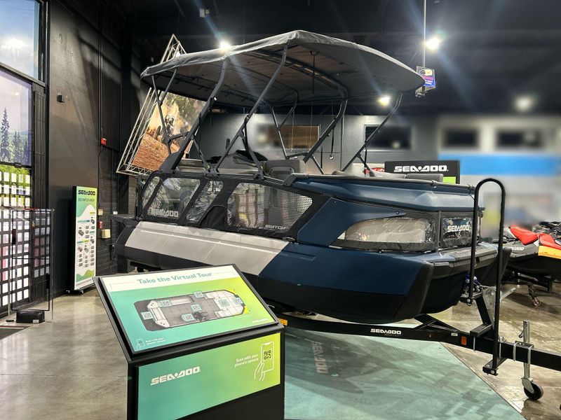 2024 Sea-Doo 44RAT2RF  in a MARINE BLUE exterior color. Del Amo Motorsports of Redondo Beach (424) 304-1660 delamomotorsports.com 