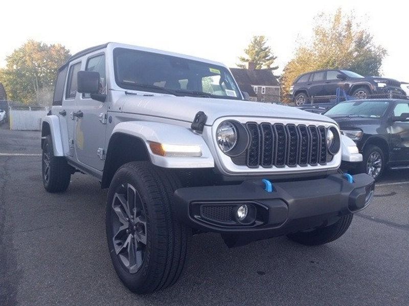 New 2024 Jeep Wrangler 4xE | Garavel Jeep | Norwalk CT 06851