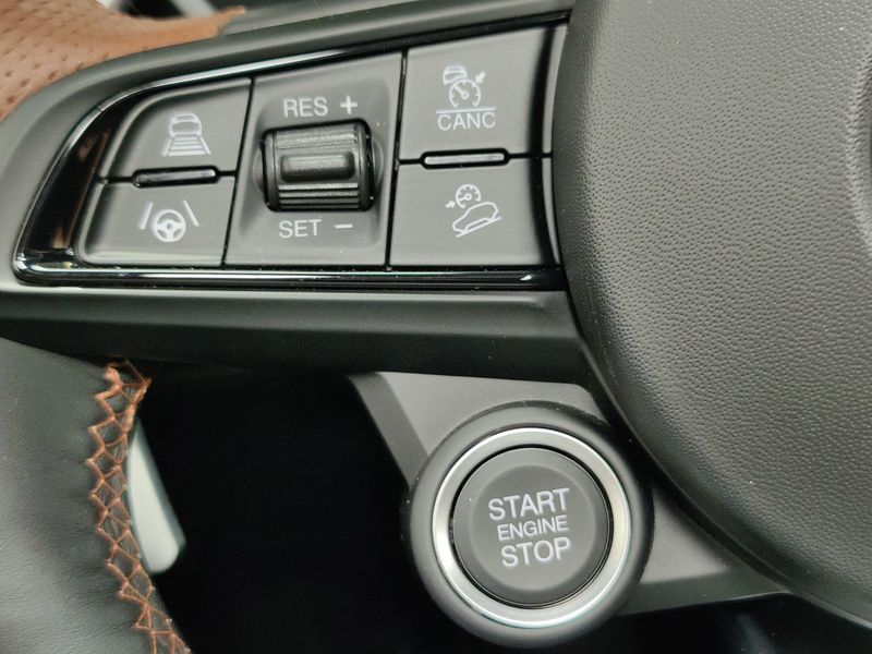 Used 2025 Alfa Romeo Stelvio Intensa AWD w/Sunroof/NavImage 34