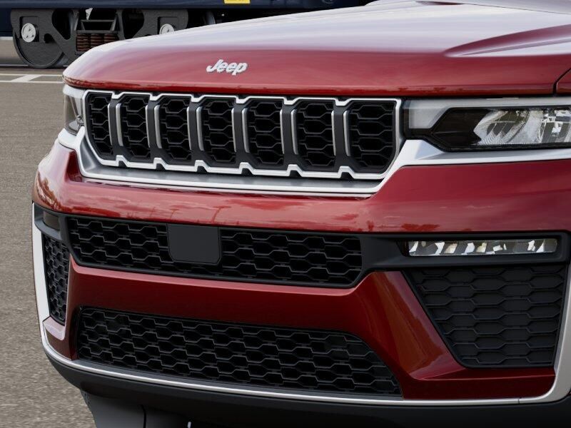 New 2026 Jeep Grand Cherokee Limited 4x4Image 8