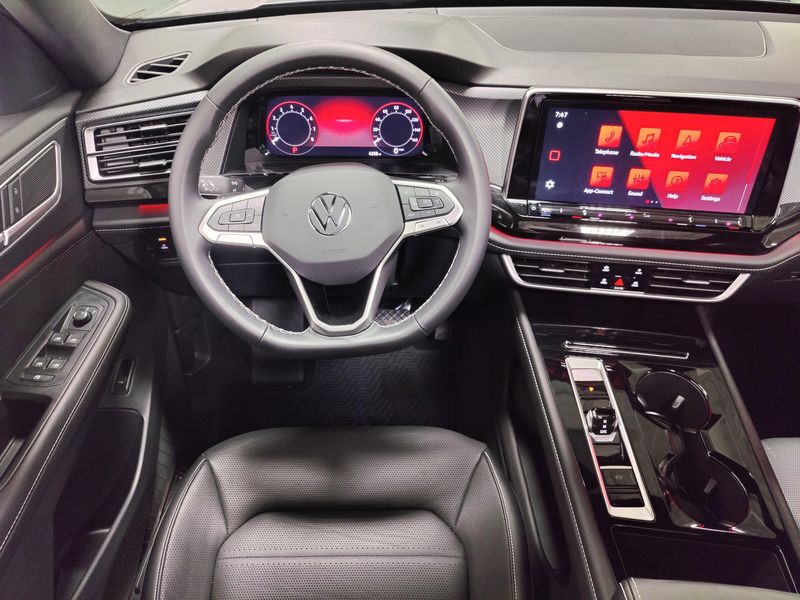 Used 2025 Volkswagen Atlas Cross Sport SEL AWD w/Sunroof & NavImage 24