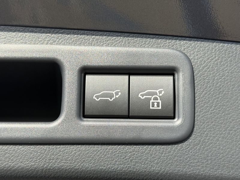 New 2026 Lexus RX 450h+ LuxuryImage 14