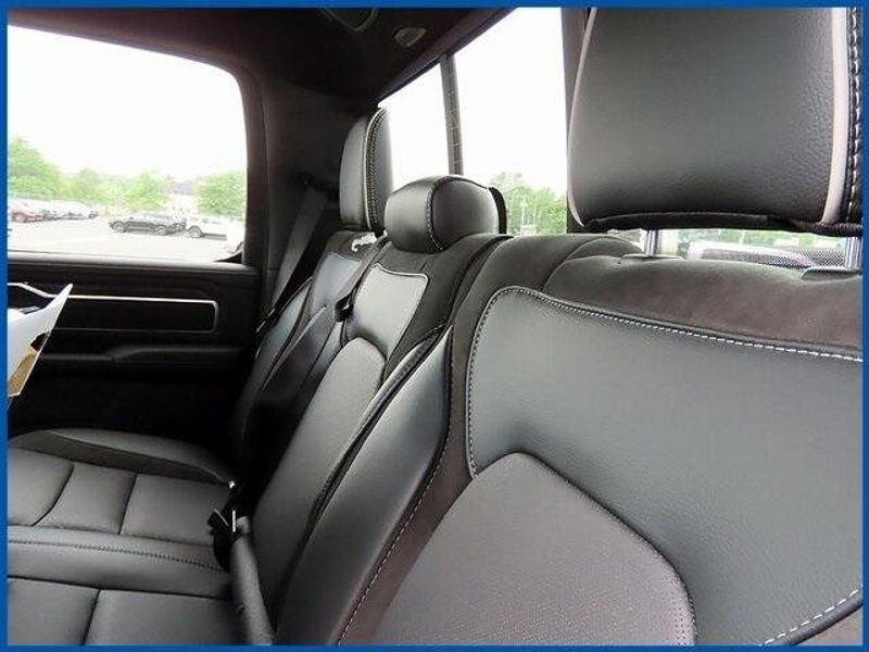 New 2026 RAM 1500 LaramieImage 11