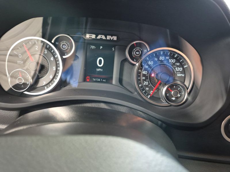 2023 RAM 2500 TradesmanImage 27