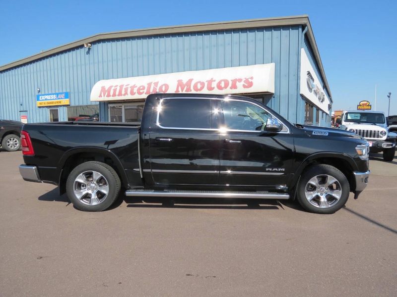 2020 RAM 1500 Laramie 4x4 4dr Crew Cab 5.6 ft. SB PickupImage 1