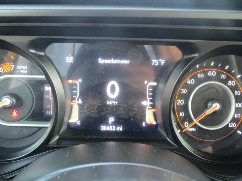 Used 2025 Jeep Wrangler Sport S 4x4 2dr SUVImage 18