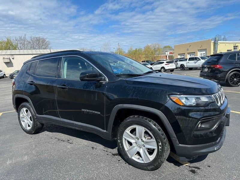 2022 Jeep Compass LatitudeImage 1