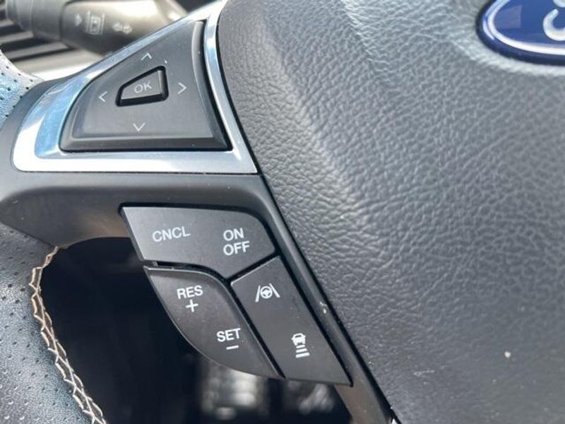 2020 Ford Edge STImage 43