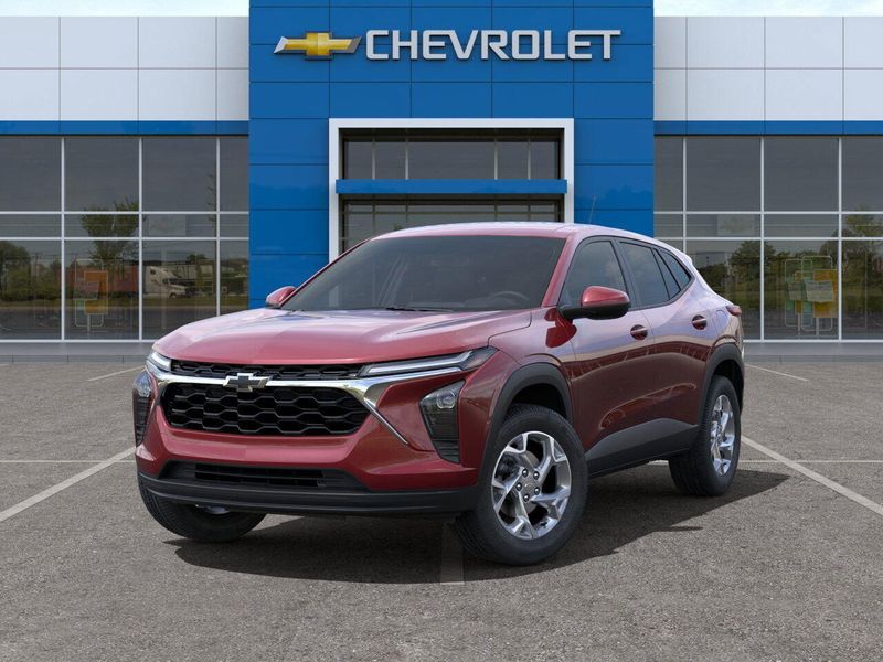 New 2025 Chevrolet Trax LSImage 6
