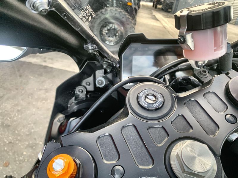 Used 2022 Yamaha YZF-R7 CA Image 18