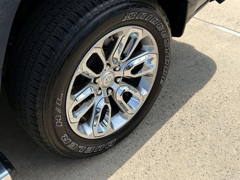 2023 Ram 1500 Laramie photo 10