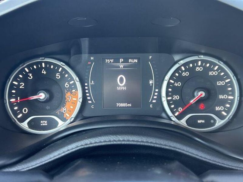 Used 2018 Jeep Renegade LatitudeImage 29