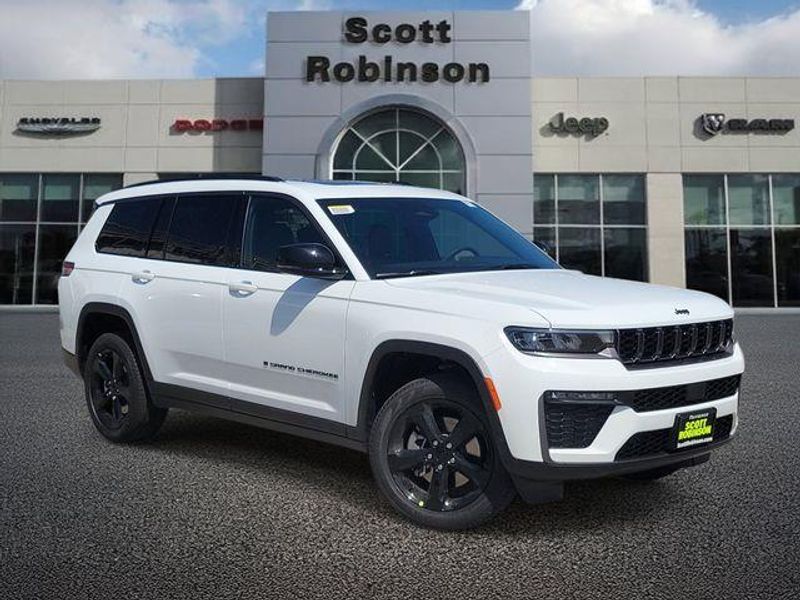 New 2026 Jeep Grand Cherokee L Limited 4x2