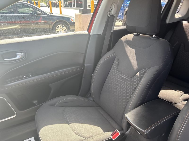 Used 2017 Jeep New Compass SportImage 26