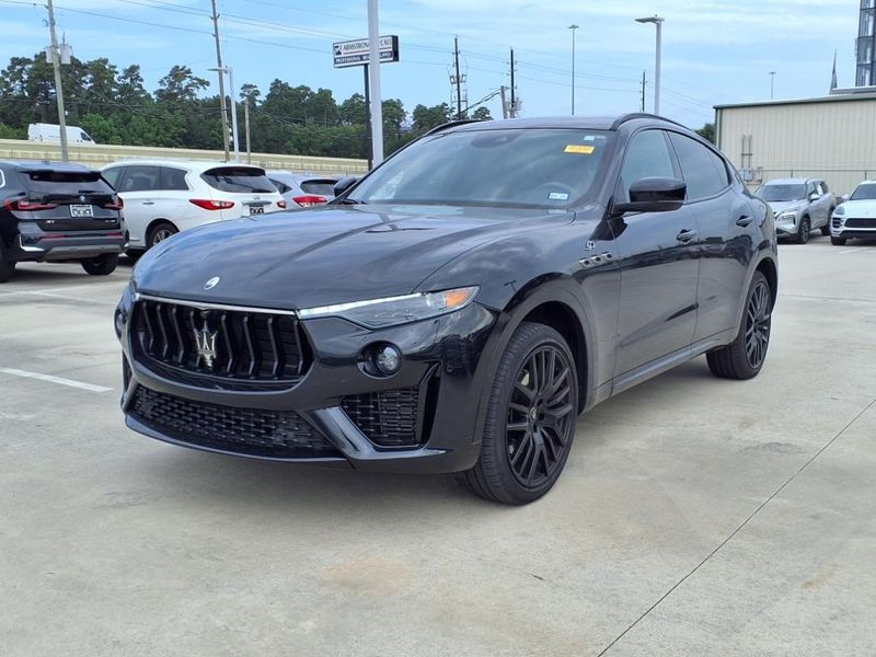 Used 2022 Maserati Levante GTImage 2