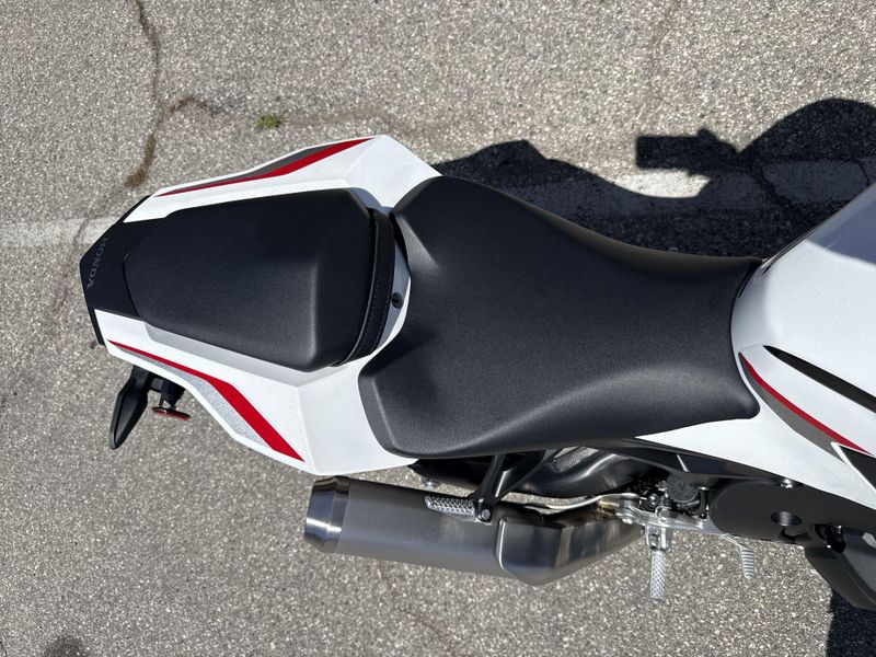 New 2027 Honda CBR1000RR Image 17
