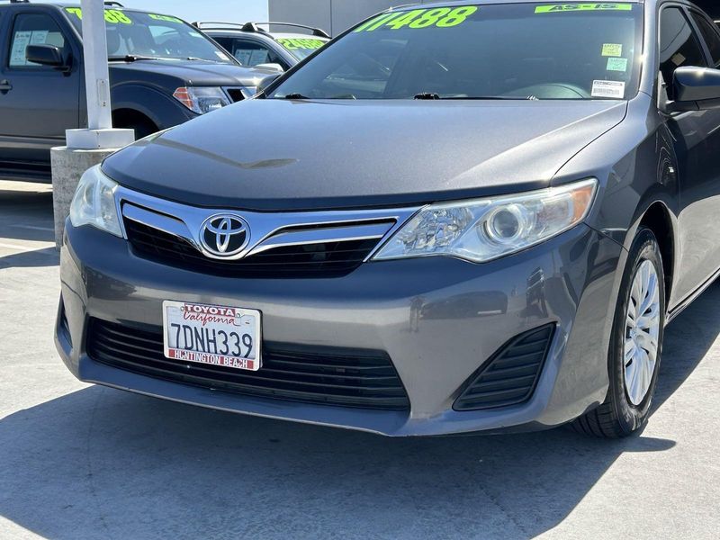 2014 Toyota Camry LEImage 9