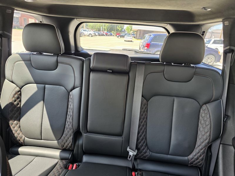 Used 2023 Jeep Grand Cherokee 4xe Summit ReserveImage 12