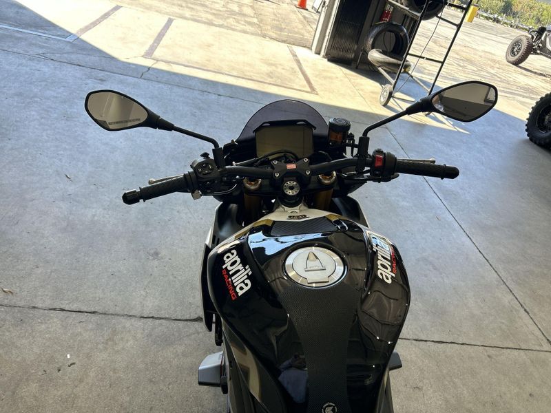 Used 2024 Aprilia TUONO V4 FACTORY 1100 Image 17