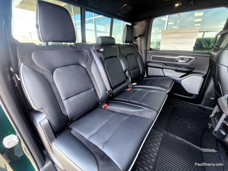 New 2026 RAM 1500 Laramie Crew Cab 4x4 5'7' Box