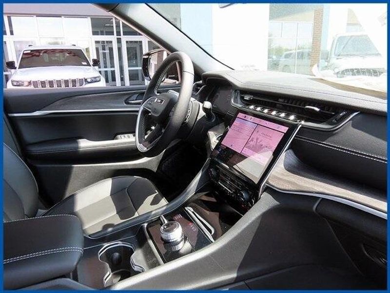 2025 Jeep Grand Cherokee LimitedImage 8