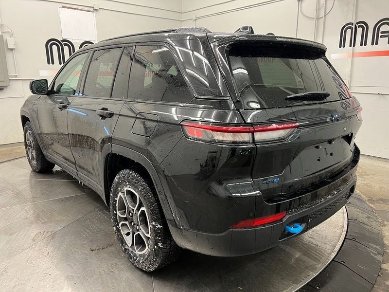 2023 Jeep Grand Cherokee Trailhawk 4xeImage 8