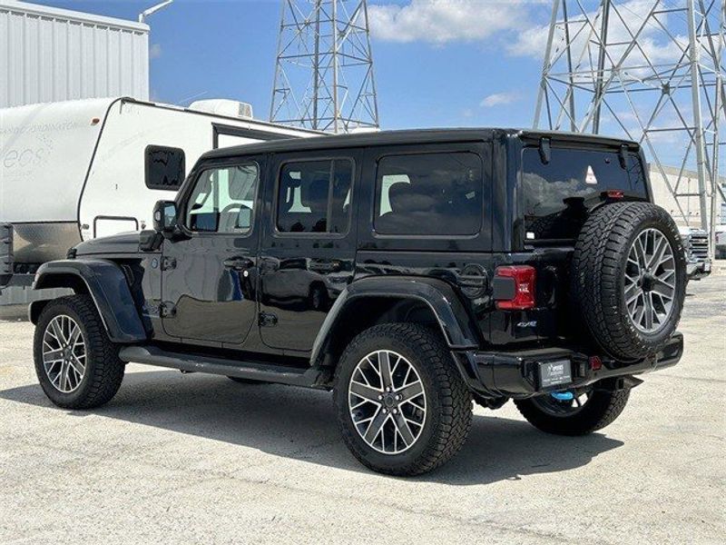 2024 Jeep Wrangler 4-door High Altitude 4xeImage 4
