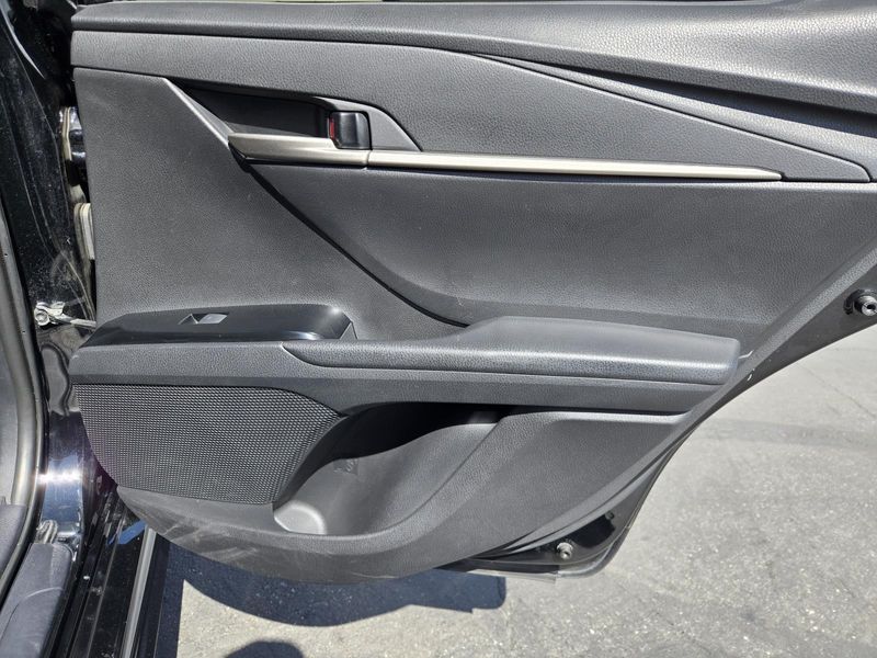 Used 2025 Toyota Camry SE (Natl)