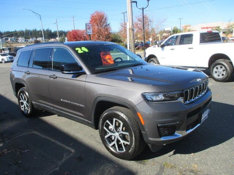 Used 2024 Jeep Grand Cherokee L LimitedImage 4