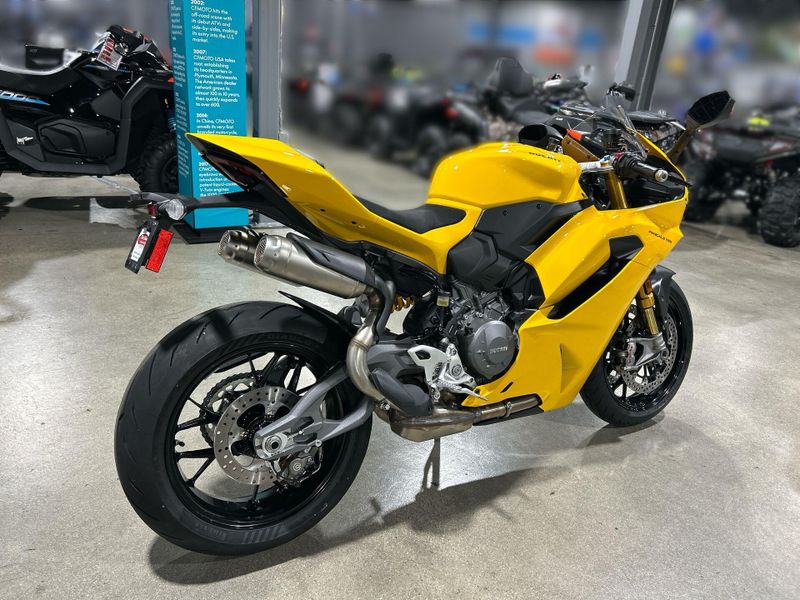 New 2026 Ducati PANIGALE V2 S Image 13
