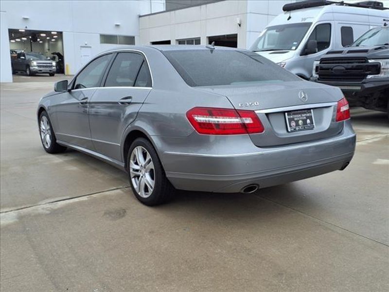 2010 Mercedes-Benz E-Class E 350Image 2