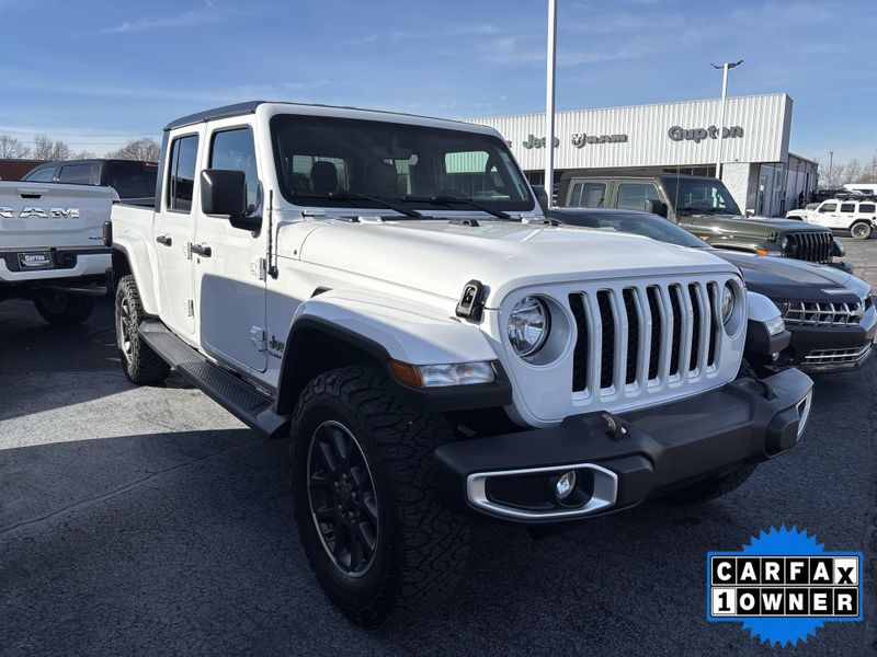 Used 2022 Jeep Gladiator OverlandImage 3