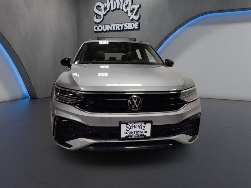 Used 2023 Volkswagen Tiguan AWD SE R-Line Black w/SunroofImage 2