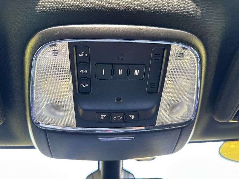 2019 Jeep Grand Cherokee Altitude photo 24
