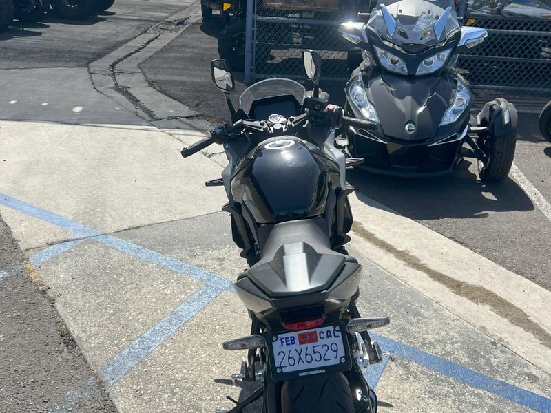 2025 Suzuki GSX-S 8R Image 10