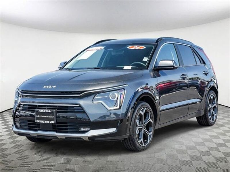 Used 2024 Kia Niro EX TouringImage 5