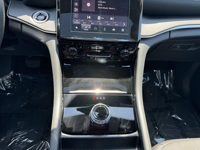2024 Jeep Grand Cherokee L Altitude XImage 34